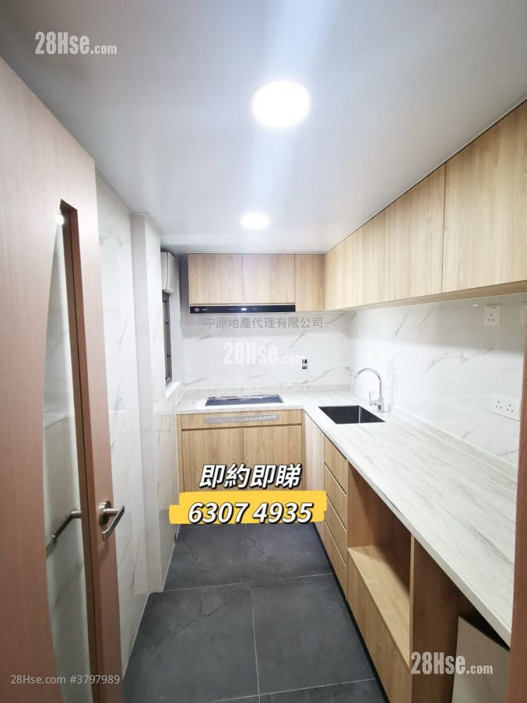 Park Central Sell 2 Bedrooms , 1 Bathroom 384 ft²