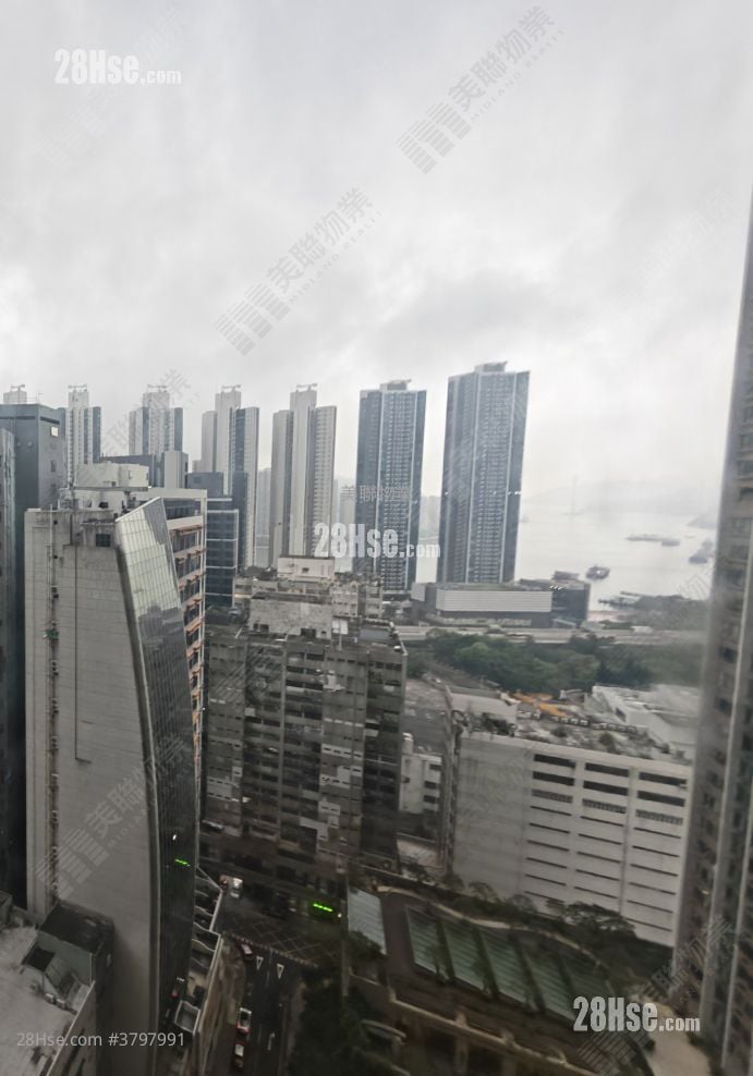 Chelsea Court Sell 2 Bedrooms , 1 Bathroom 450 ft²