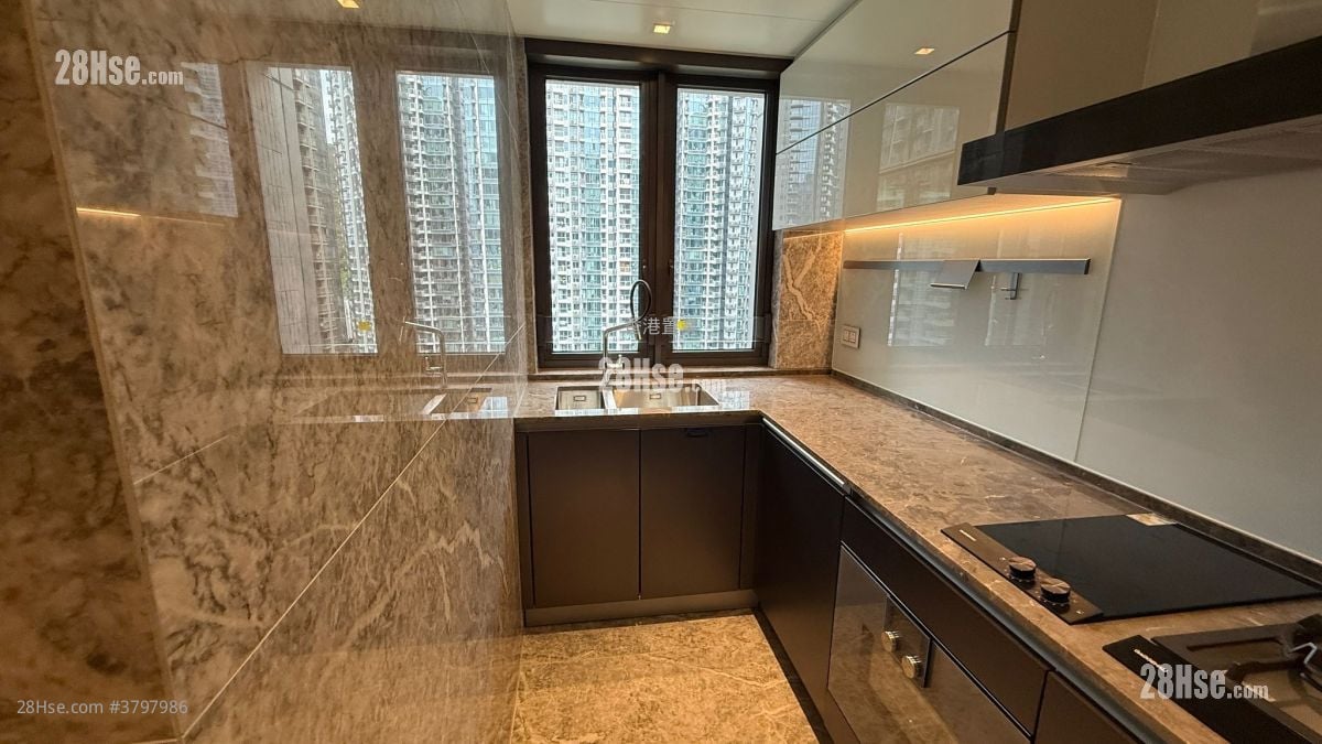 The Southside Rental 3 Bedrooms , 2 Bathrooms 748 ft²