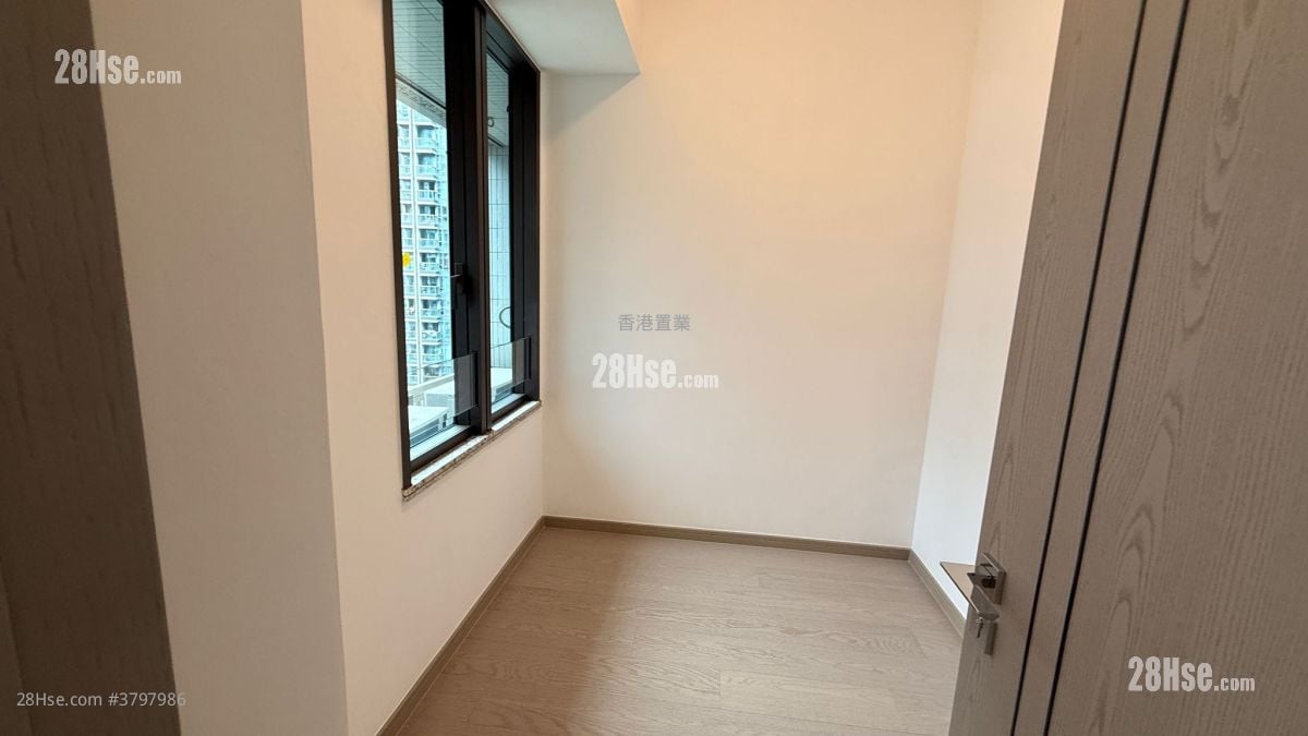 The Southside Rental 3 Bedrooms , 2 Bathrooms 748 ft²