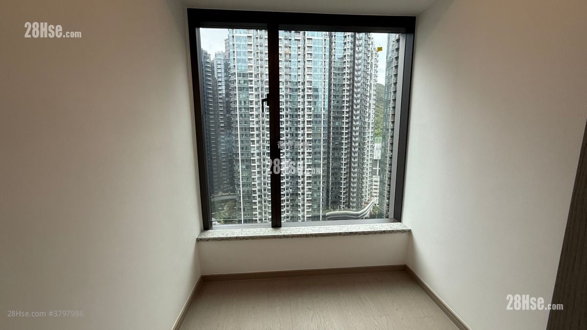 The Southside Rental 3 Bedrooms , 2 Bathrooms 748 ft²