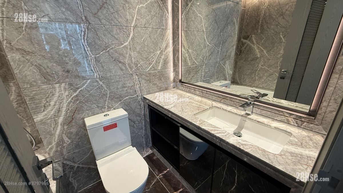 The Southside Rental 3 Bedrooms , 2 Bathrooms 748 ft²