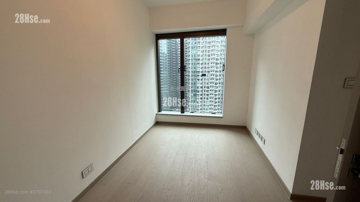 The Southside Rental 3 Bedrooms , 2 Bathrooms 748 ft²