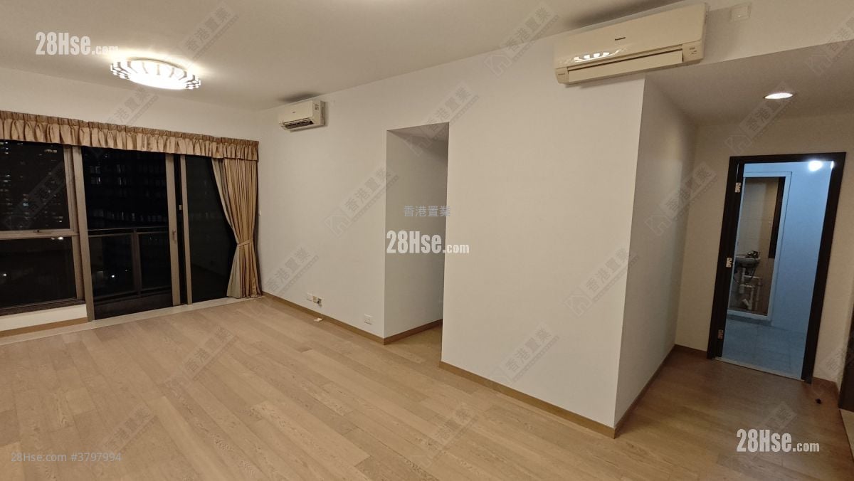 The Austin Rental 3 Bedrooms , 2 Bathrooms 968 ft²