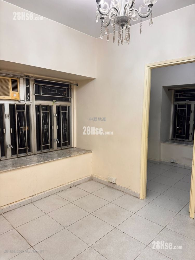 Po Sing Centre Sell 2 Bedrooms 329 ft²
