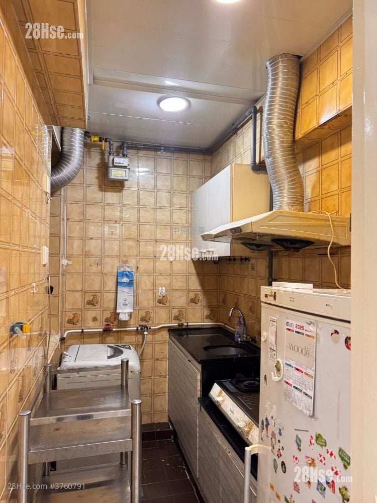 Po Sing Centre Sell 2 Bedrooms 329 ft²