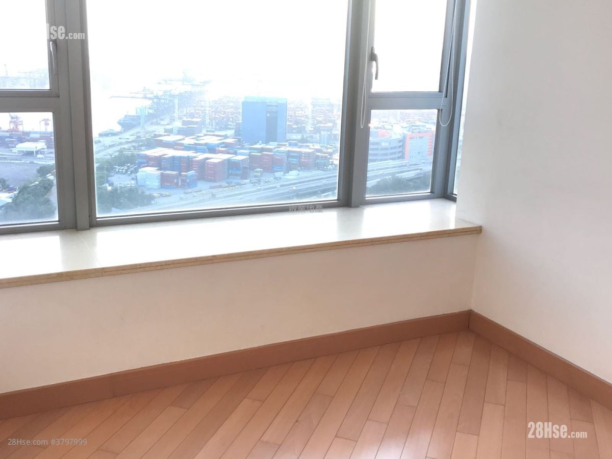 Manhattan Hill Sell 2 Bedrooms , 1 Bathroom 558 ft²