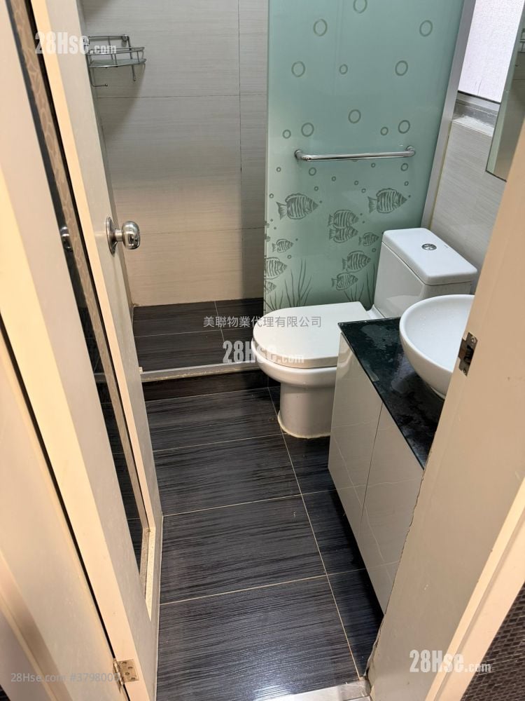 Elegance Gardens Rental 2 Bedrooms , 1 Bathroom 335 ft²