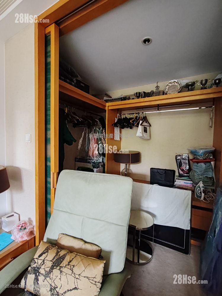 The Great Hill Sell 4 Bedrooms , 3 Bathrooms 2,580 ft²