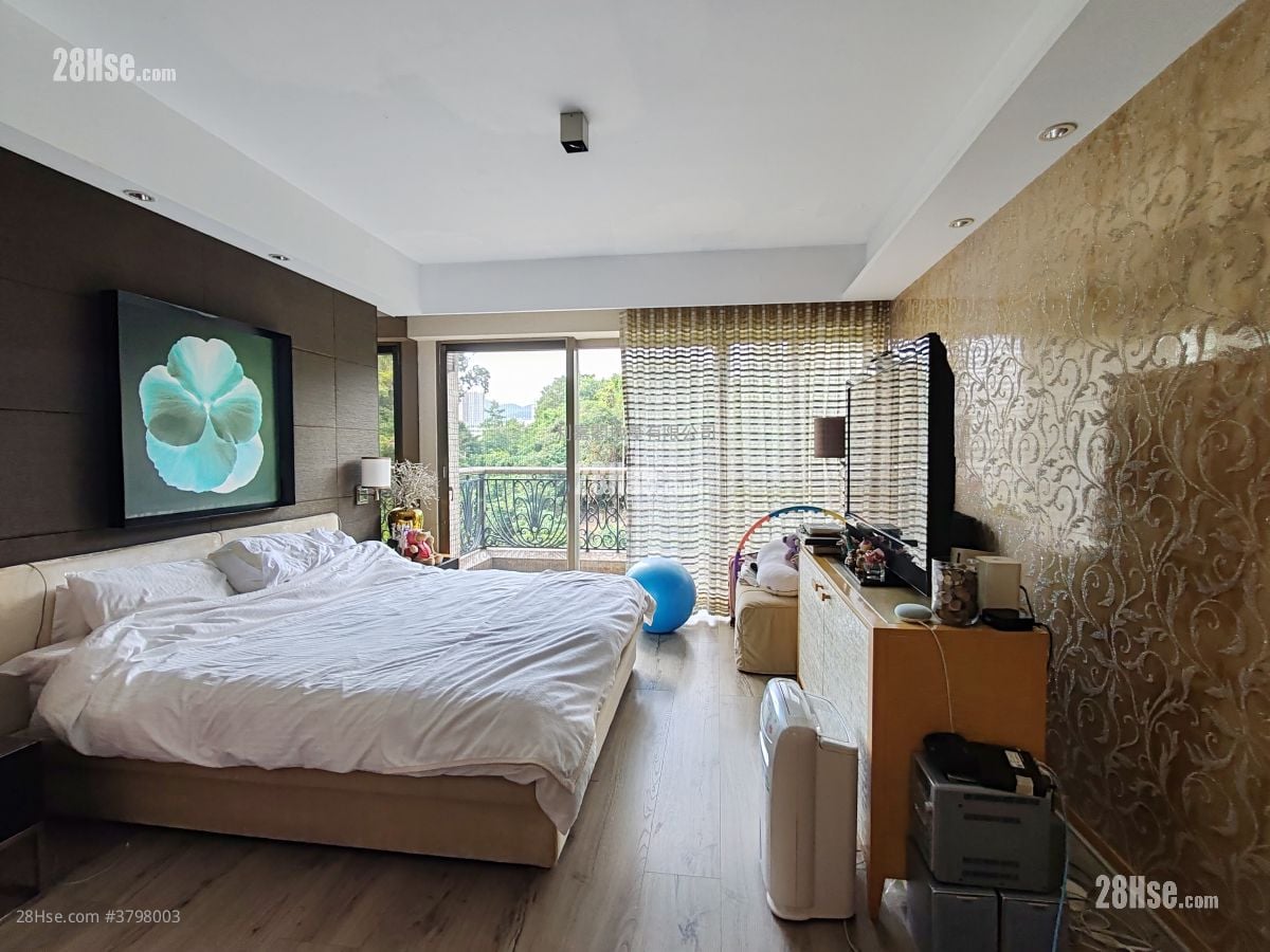 The Great Hill Sell 4 Bedrooms , 3 Bathrooms 2,580 ft²