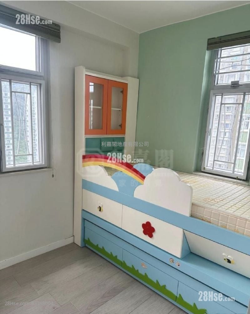 Nan Fung Sun Chuen Sell 3 Bedrooms , 2 Bathrooms 570 ft²