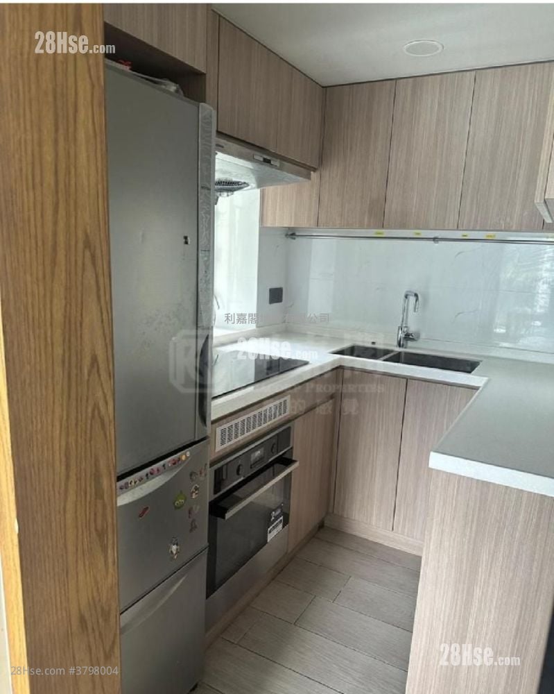 Nan Fung Sun Chuen Sell 3 Bedrooms , 2 Bathrooms 570 ft²