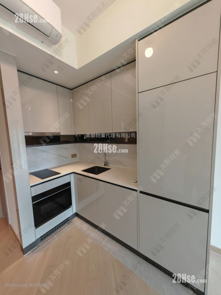 Grand Mayfair  Rental 1 Bedroom , 1 Bathroom 384 ft²