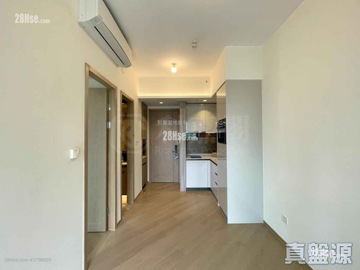 Villa Garda I Rental 1 Bedroom , 1 Bathroom 337 ft²