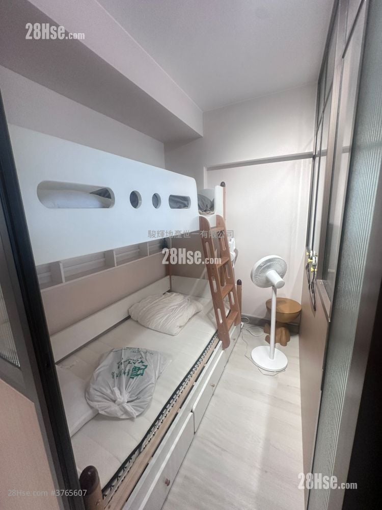 King's Mansion Sell 2 Bedrooms , 2 Bathrooms 438 ft²