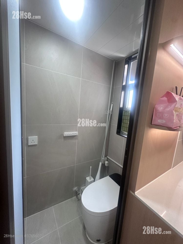 King's Mansion Sell 2 Bedrooms , 2 Bathrooms 438 ft²