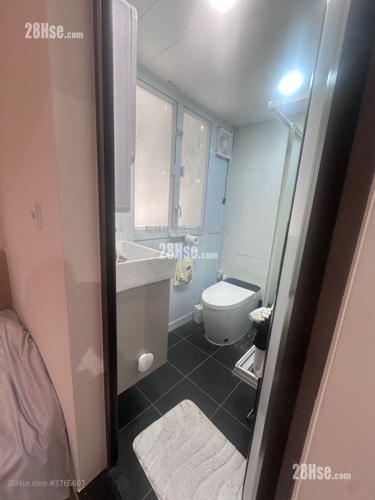 King's Mansion Sell 2 Bedrooms , 2 Bathrooms 438 ft²