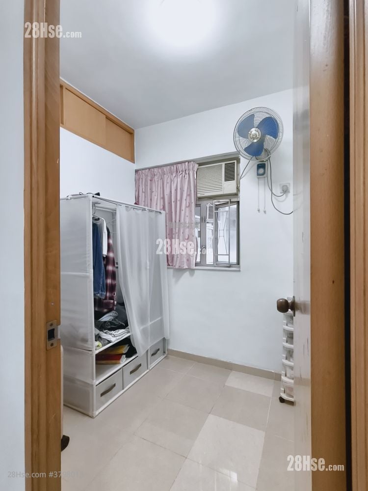 Tung Hoi Building Rental 3 Bedrooms , 1 Bathroom 374 ft²