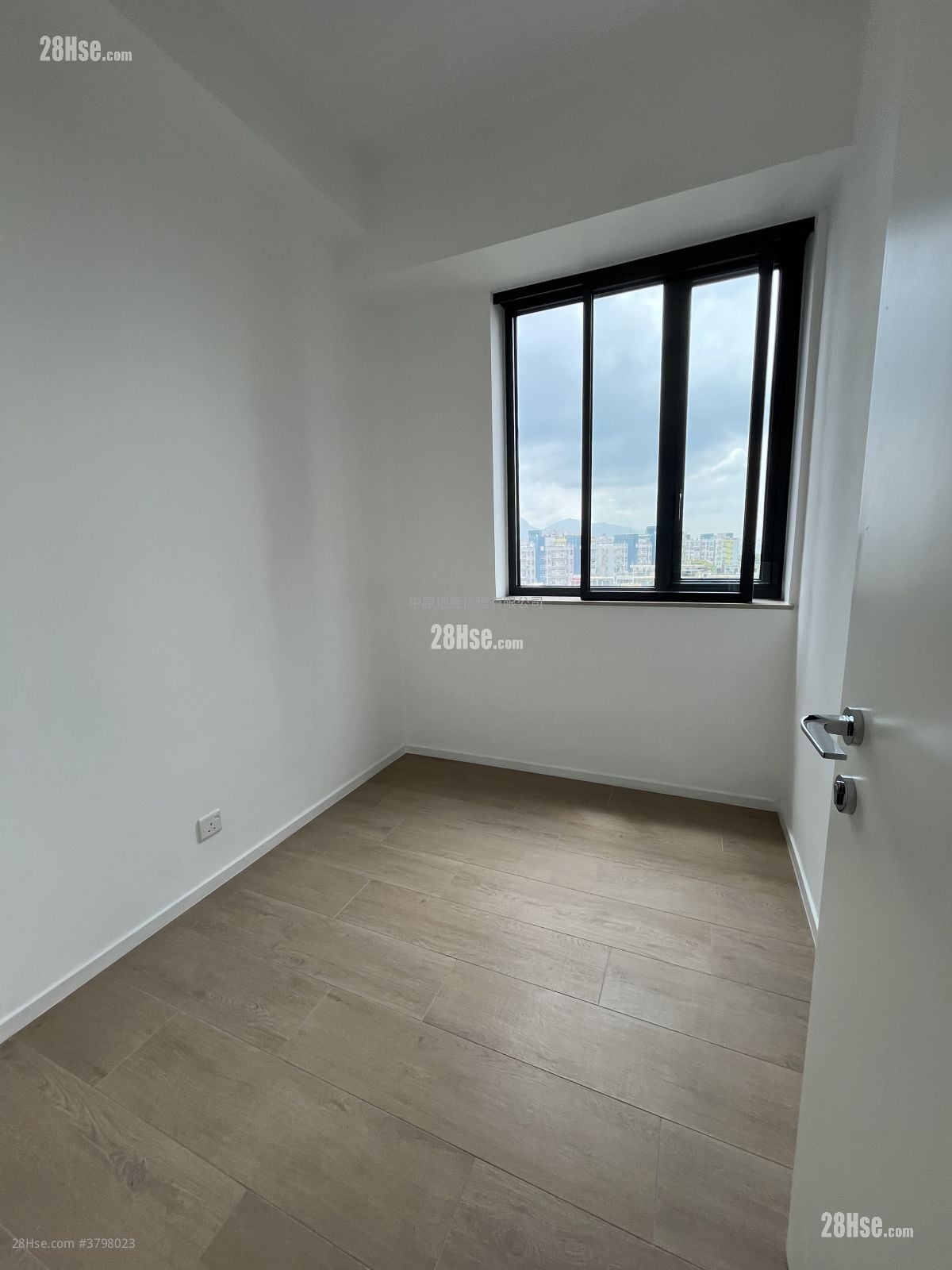 Oma By The Sea Sell 3 Bedrooms , 2 Bathrooms 619 ft²