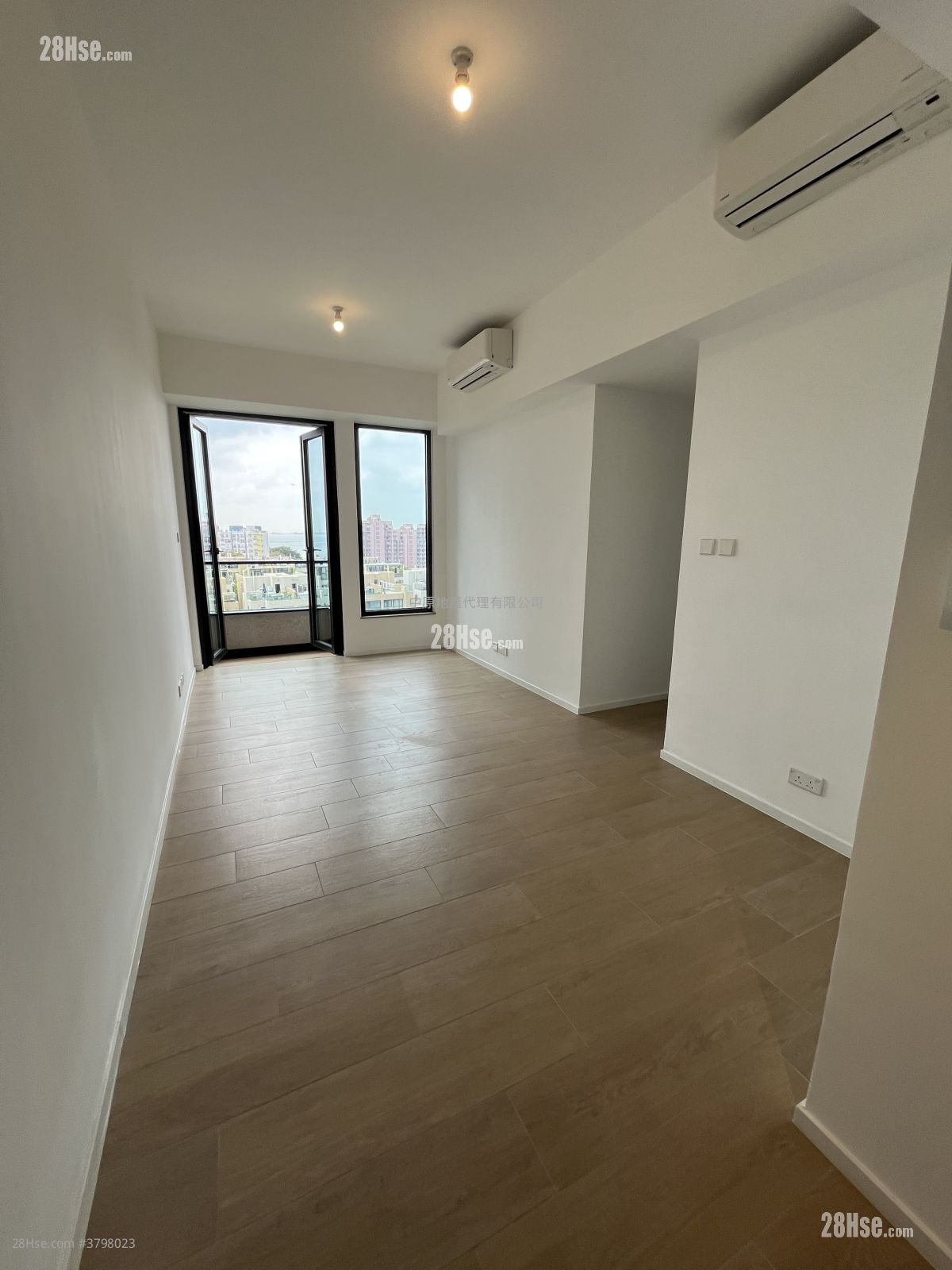 Oma By The Sea Sell 3 Bedrooms , 2 Bathrooms 619 ft²