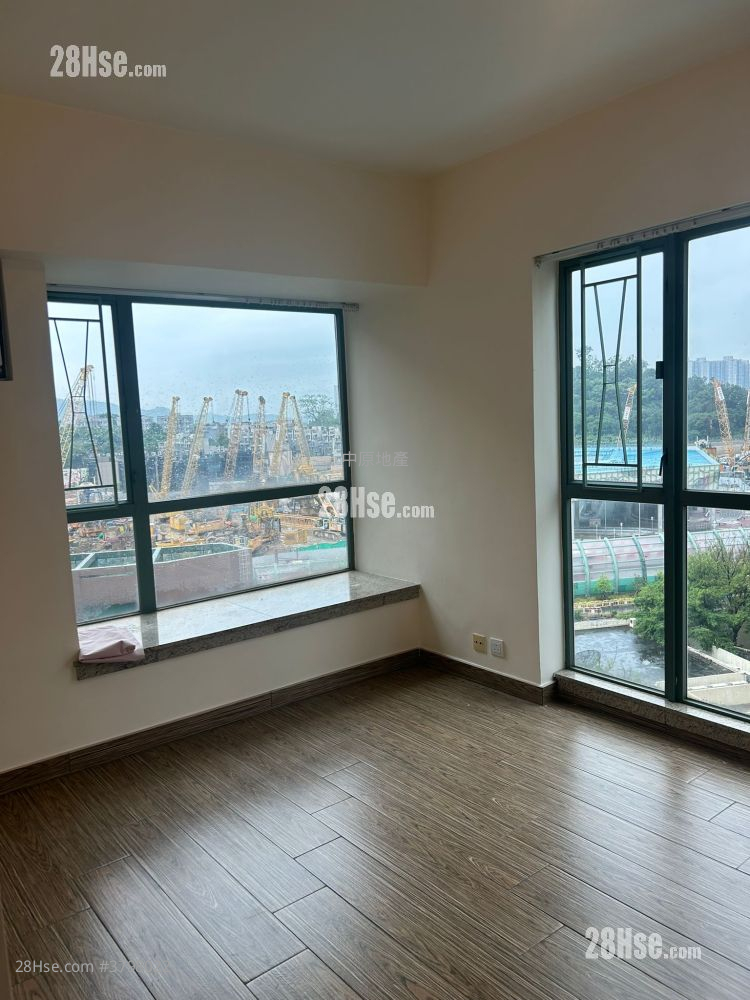 Parkside Villa Sell 2 Bedrooms , 1 Bathroom 590 ft²