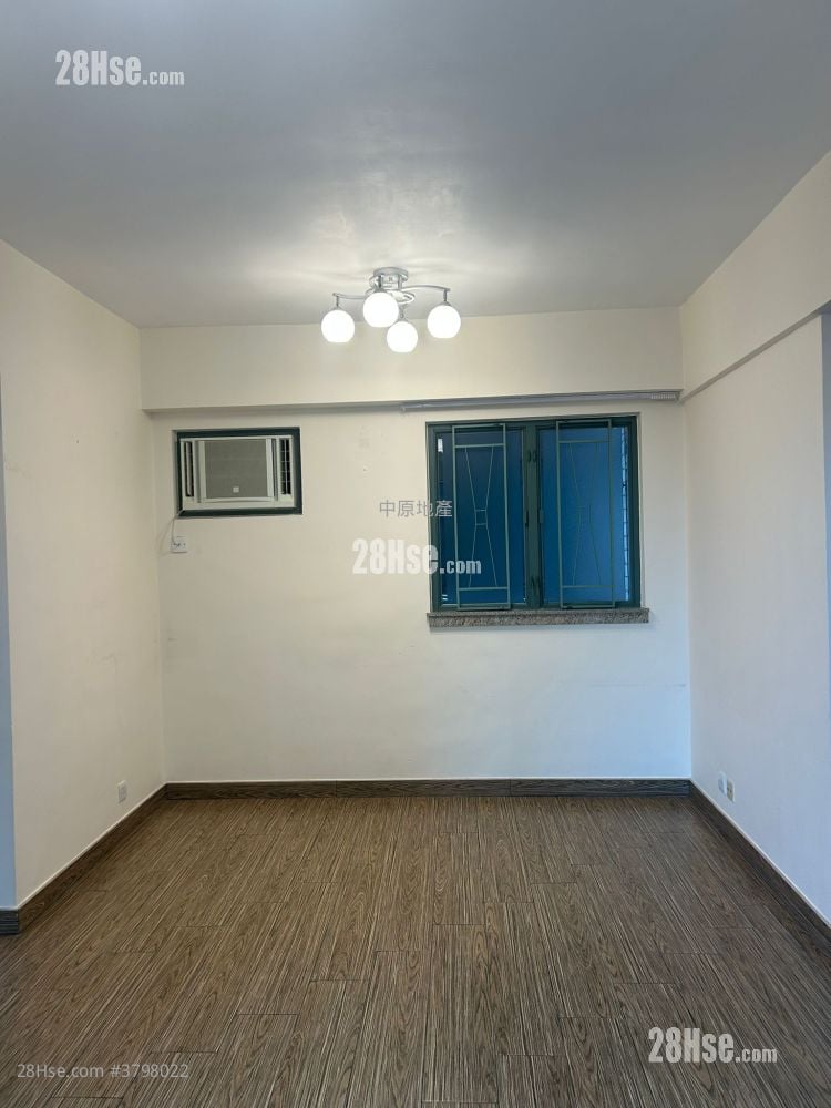 Parkside Villa Sell 2 Bedrooms , 1 Bathroom 590 ft²