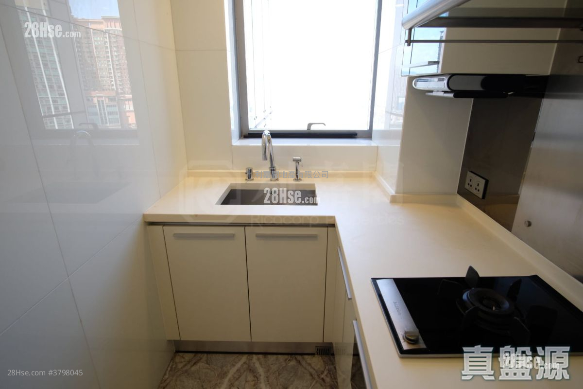 The Cullinan Sell 2 Bedrooms , 1 Bathroom 551 ft²