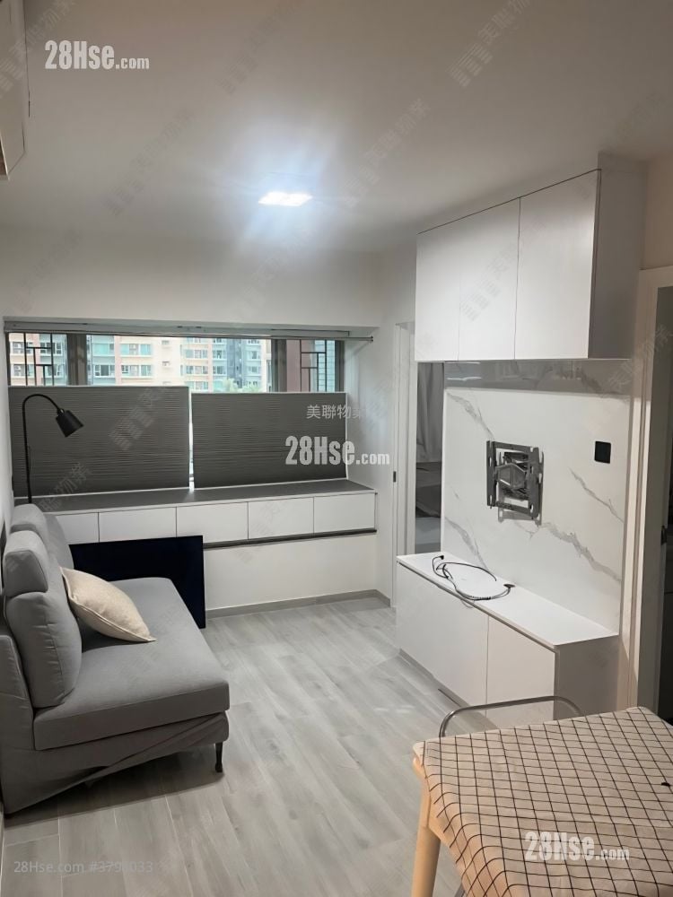 Park Central Sell 2 Bedrooms , 1 Bathroom 384 ft²