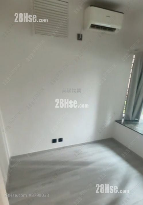 Park Central Sell 2 Bedrooms , 1 Bathroom 384 ft²