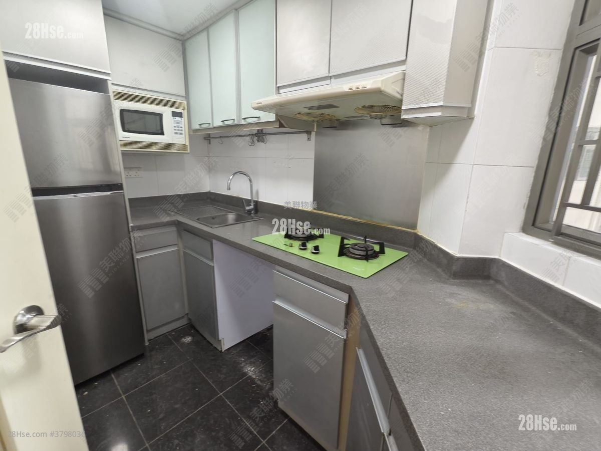 Tseung Kwan O Plaza Sell 2 Bedrooms , 1 Bathroom 459 ft²