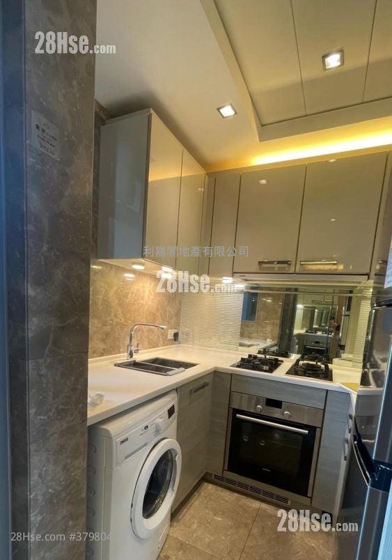 The Wings Rental 3 Bedrooms , 2 Bathrooms 712 ft²