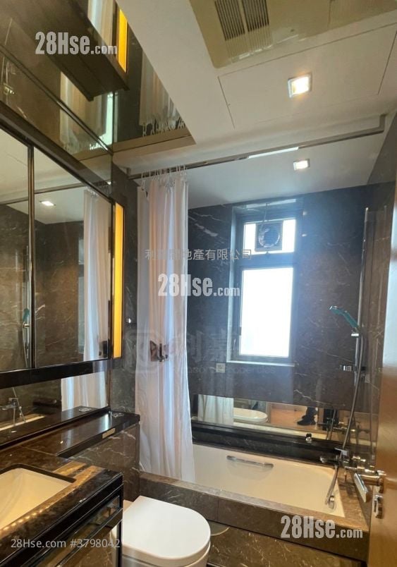 The Wings Rental 3 Bedrooms , 2 Bathrooms 712 ft²