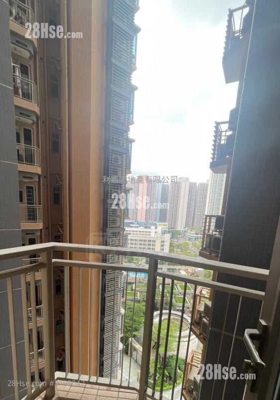 The Wings Rental 3 Bedrooms , 2 Bathrooms 712 ft²