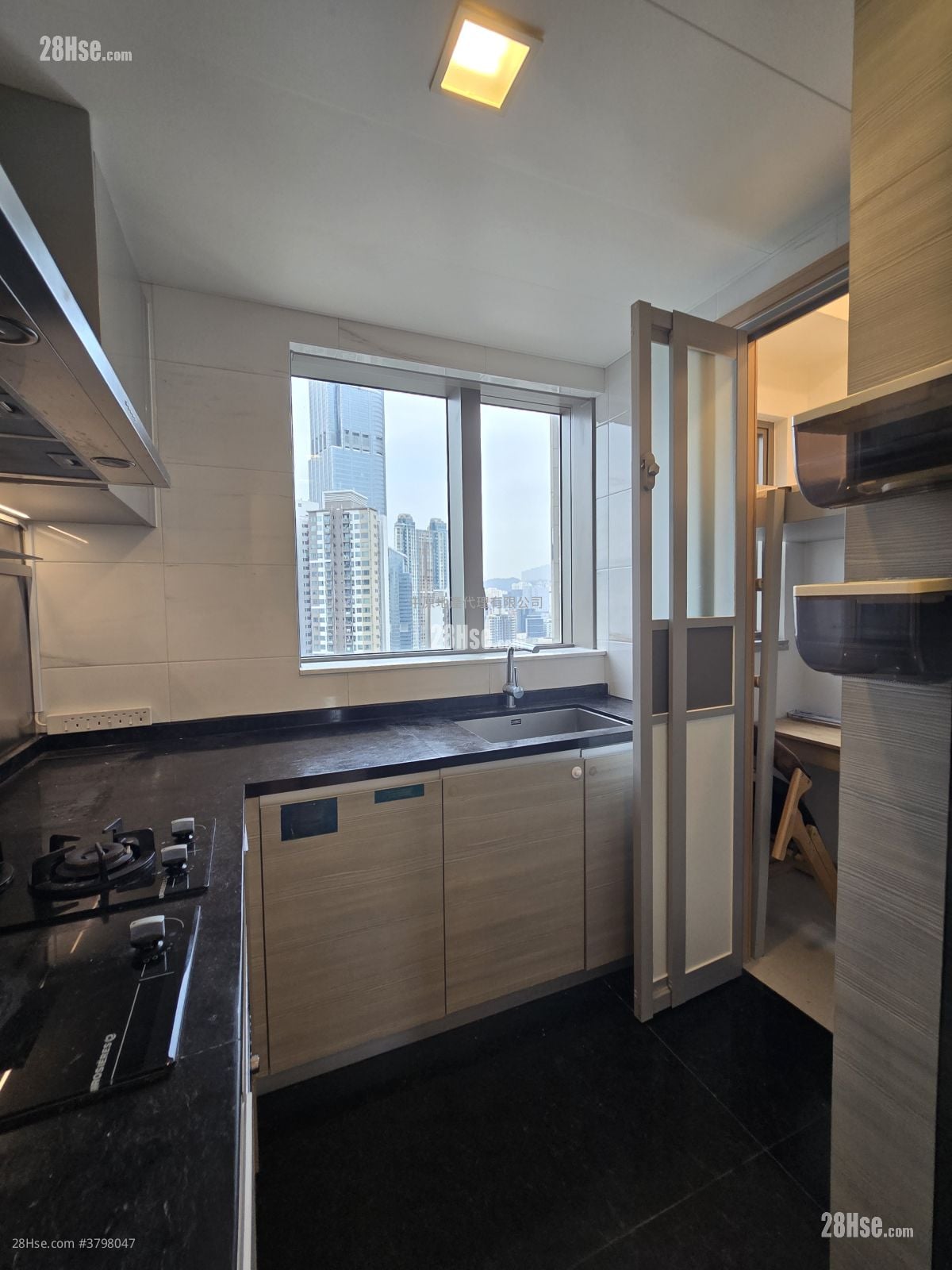 海之恋 售盘 3 房 , 2 浴室 773 平方尺