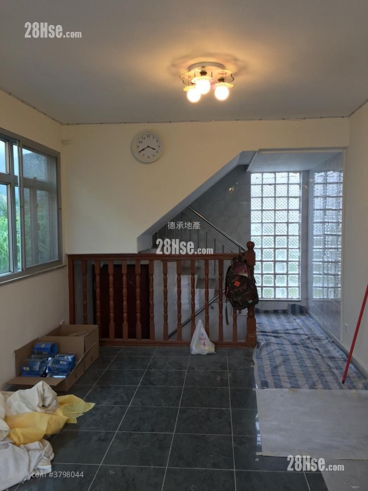 村屋 售盘 3 房 , 2 浴室