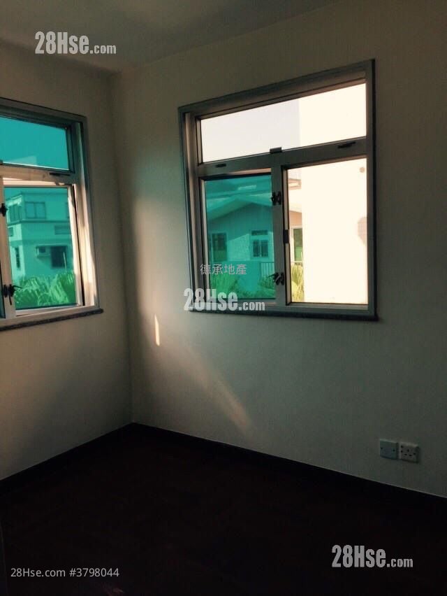 村屋 售盘 3 房 , 2 浴室