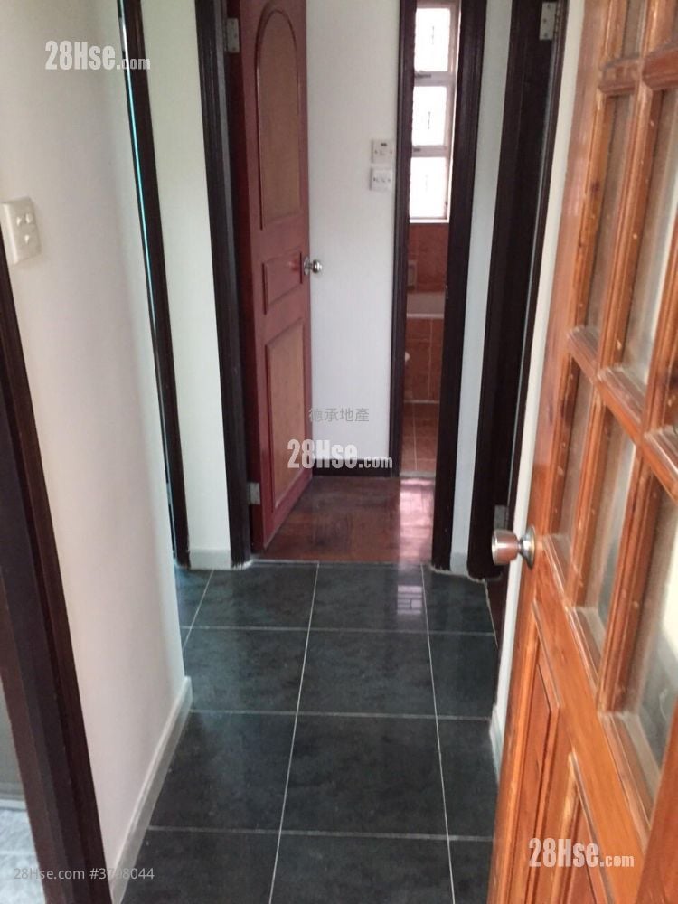 村屋 售盘 3 房 , 2 浴室