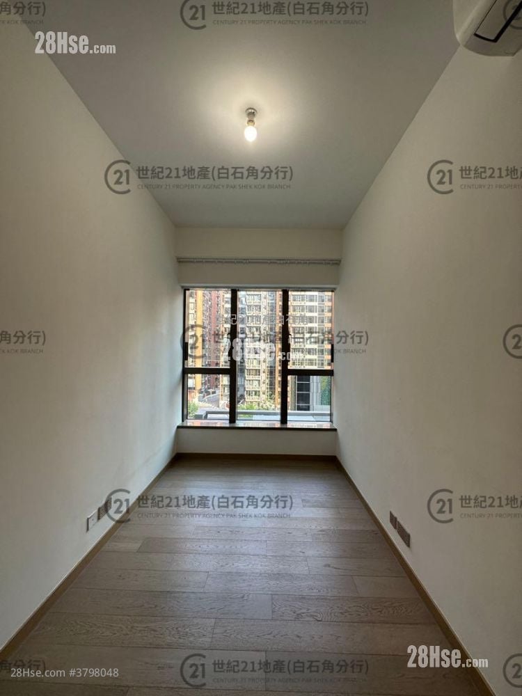 Centra Horizon Rental 2 Bedrooms , 2 Bathrooms 585 ft²