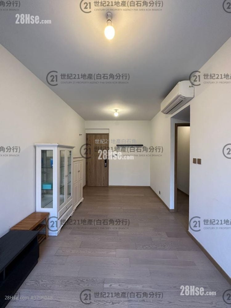 Centra Horizon Rental 2 Bedrooms , 2 Bathrooms 585 ft²