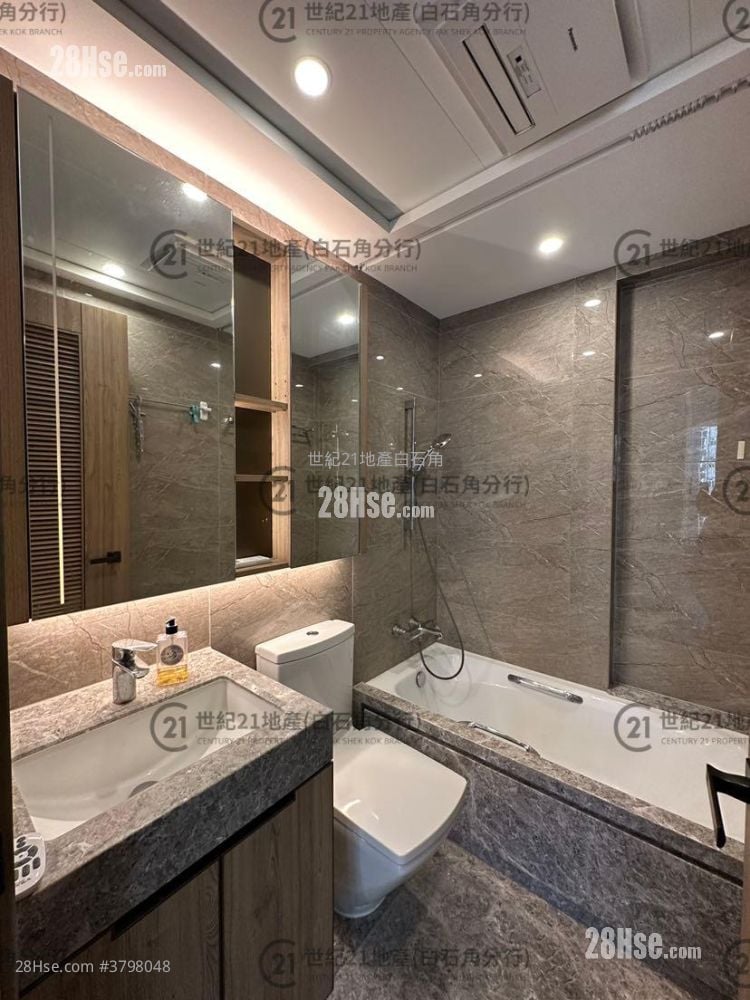 Centra Horizon Rental 2 Bedrooms , 2 Bathrooms 585 ft²