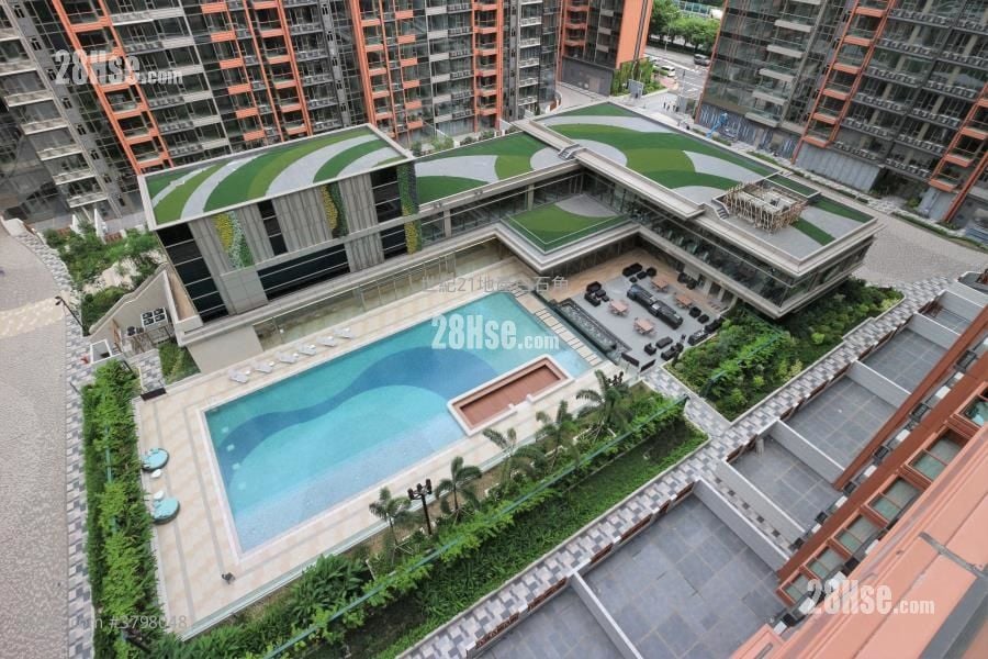 Centra Horizon Rental 2 Bedrooms , 2 Bathrooms 585 ft²