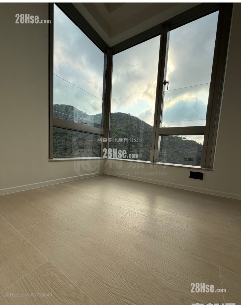 Finnie Sell 1 Bedroom 245 ft²