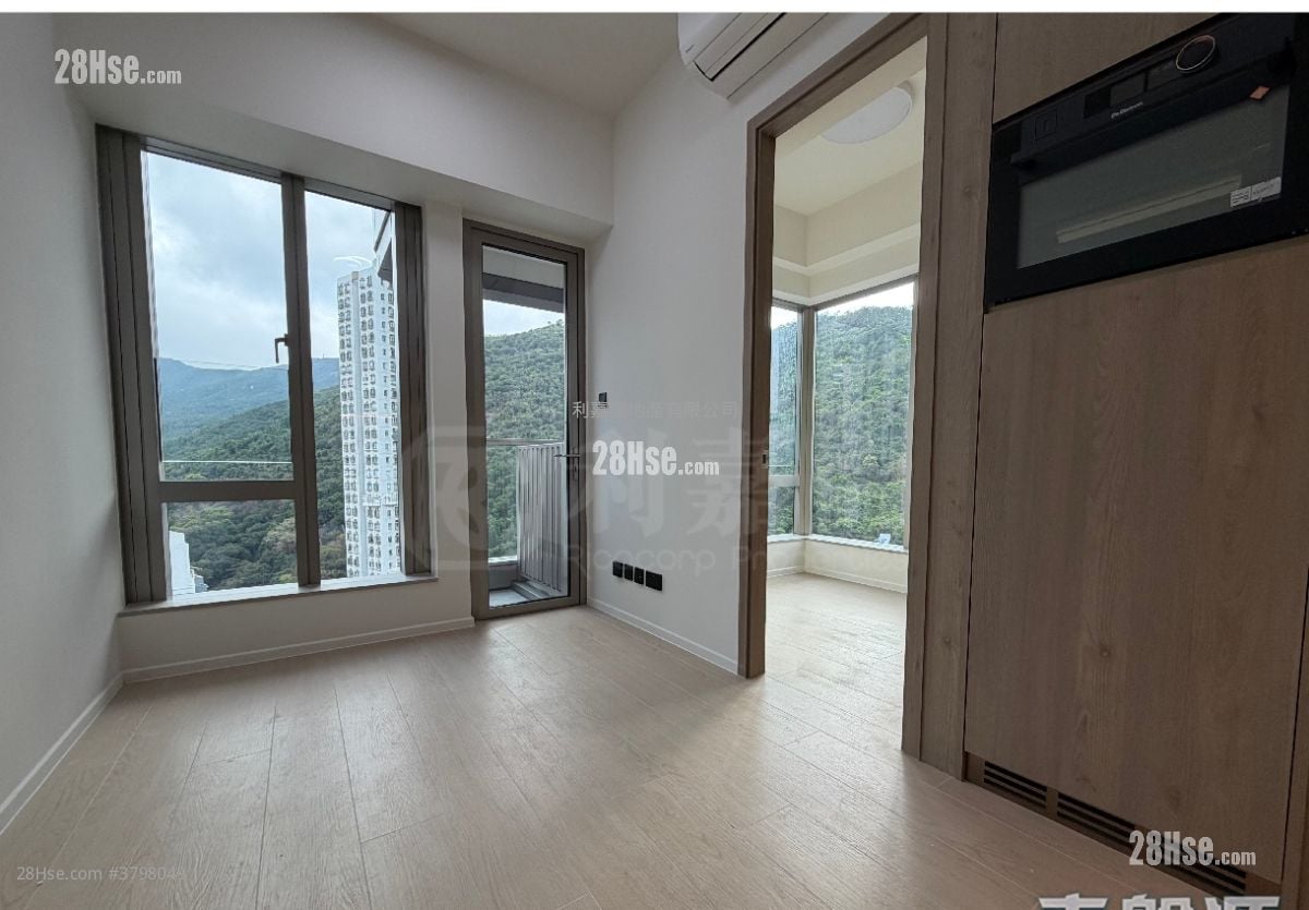 Finnie Sell 1 Bedroom 245 ft²