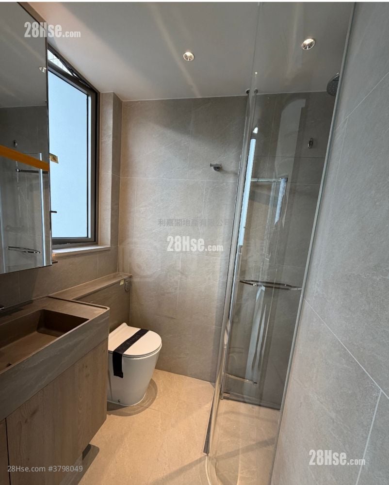 Finnie Sell 1 Bedroom 245 ft²