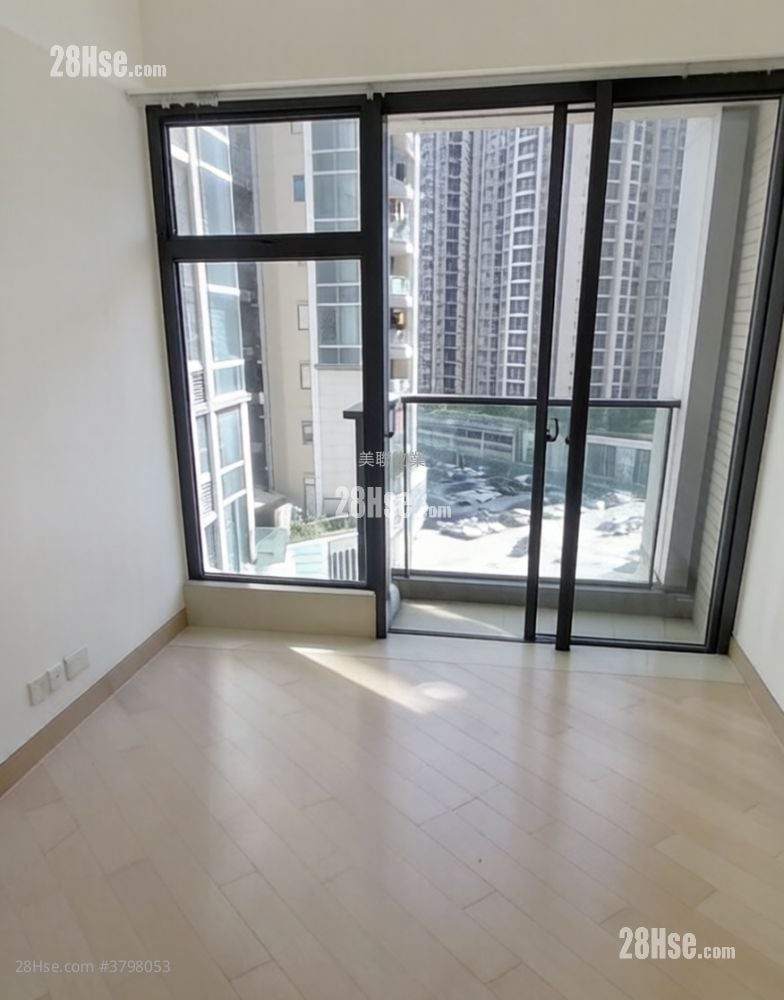 天晋 售盘 3 房 , 2 浴室 704 平方尺