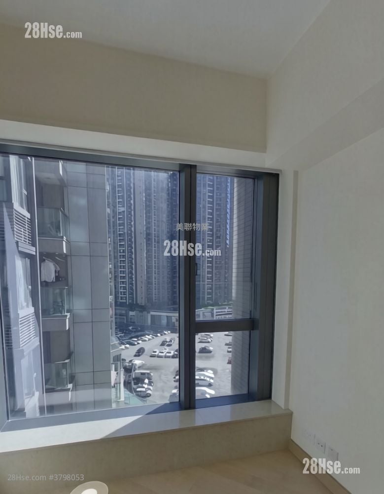 天晋 售盘 3 房 , 2 浴室 704 平方尺