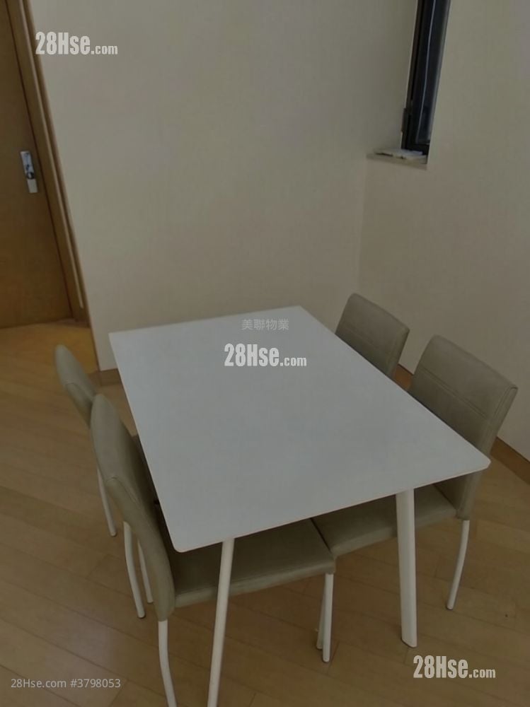 天晋 售盘 3 房 , 2 浴室 704 平方尺