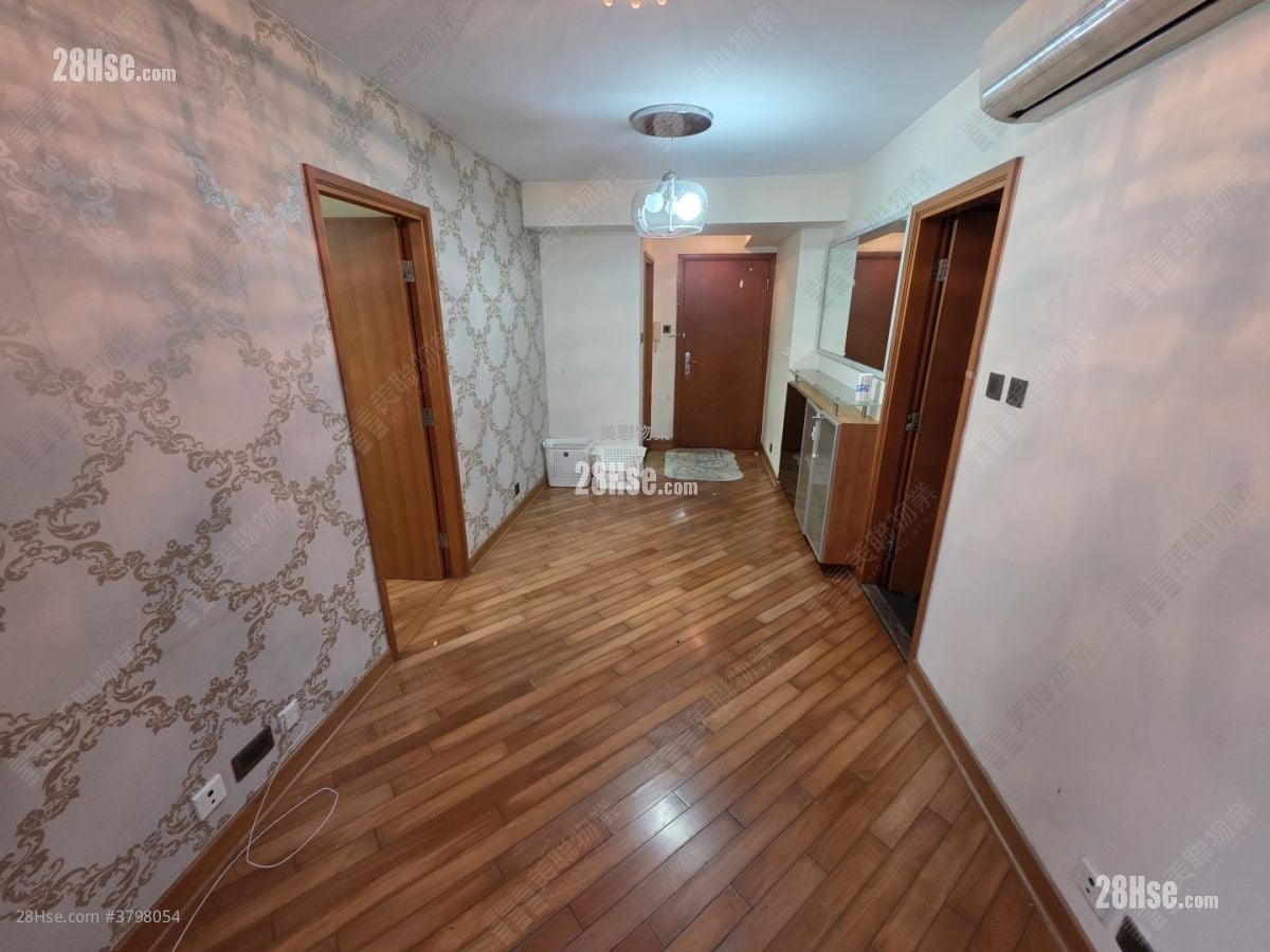 Park Central Sell 2 Bedrooms , 1 Bathroom 406 ft²