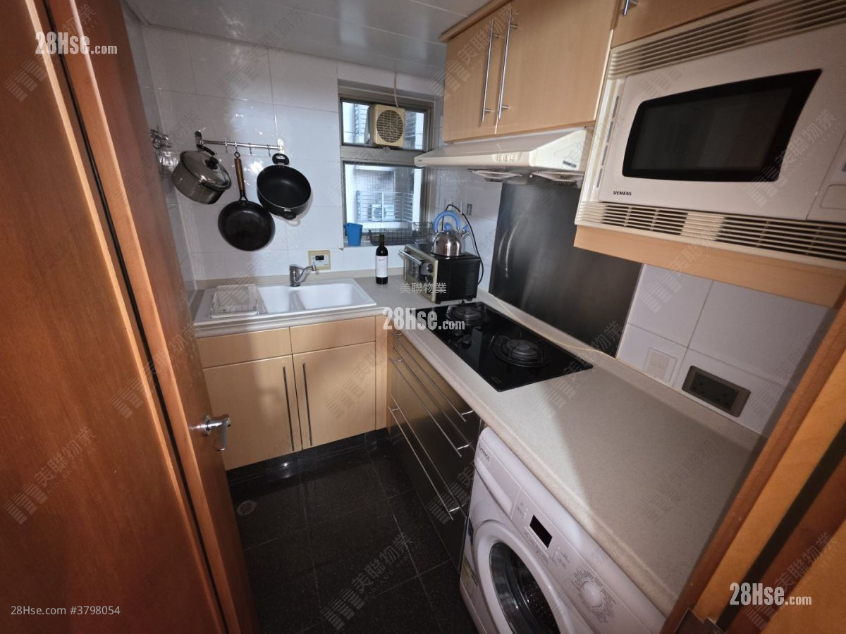 Park Central Sell 2 Bedrooms , 1 Bathroom 406 ft²