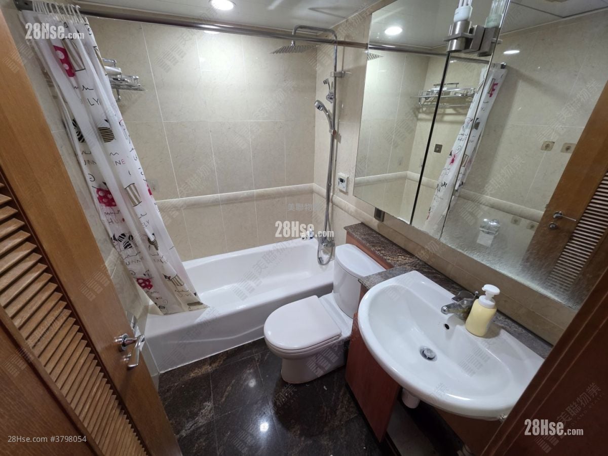 Park Central Sell 2 Bedrooms , 1 Bathroom 406 ft²